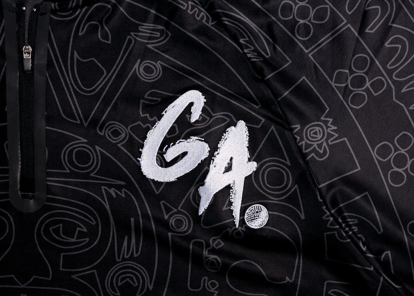 Bladed Collar Polo Black/Black Calendario