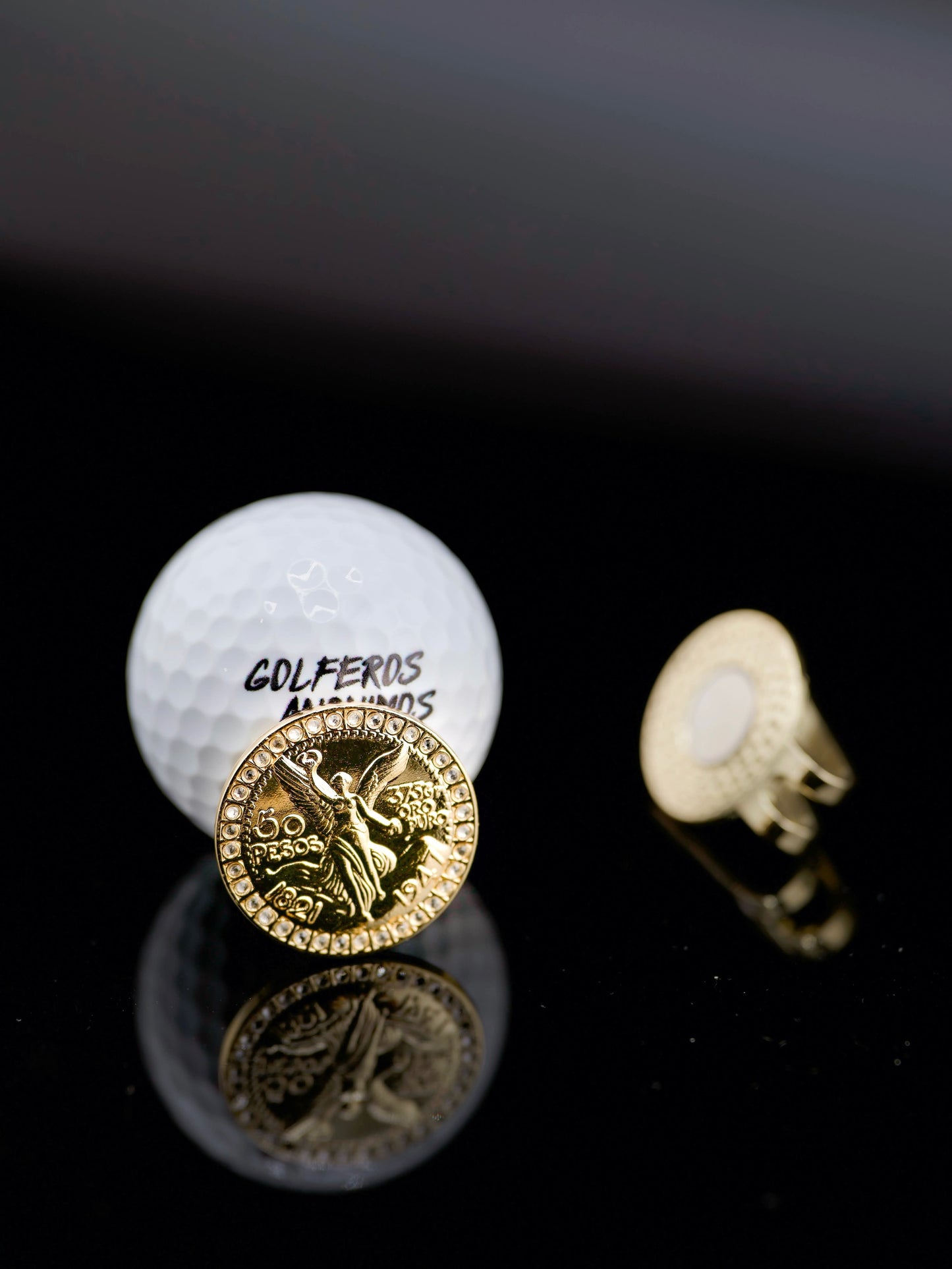 Centenario ball marker and hat clip