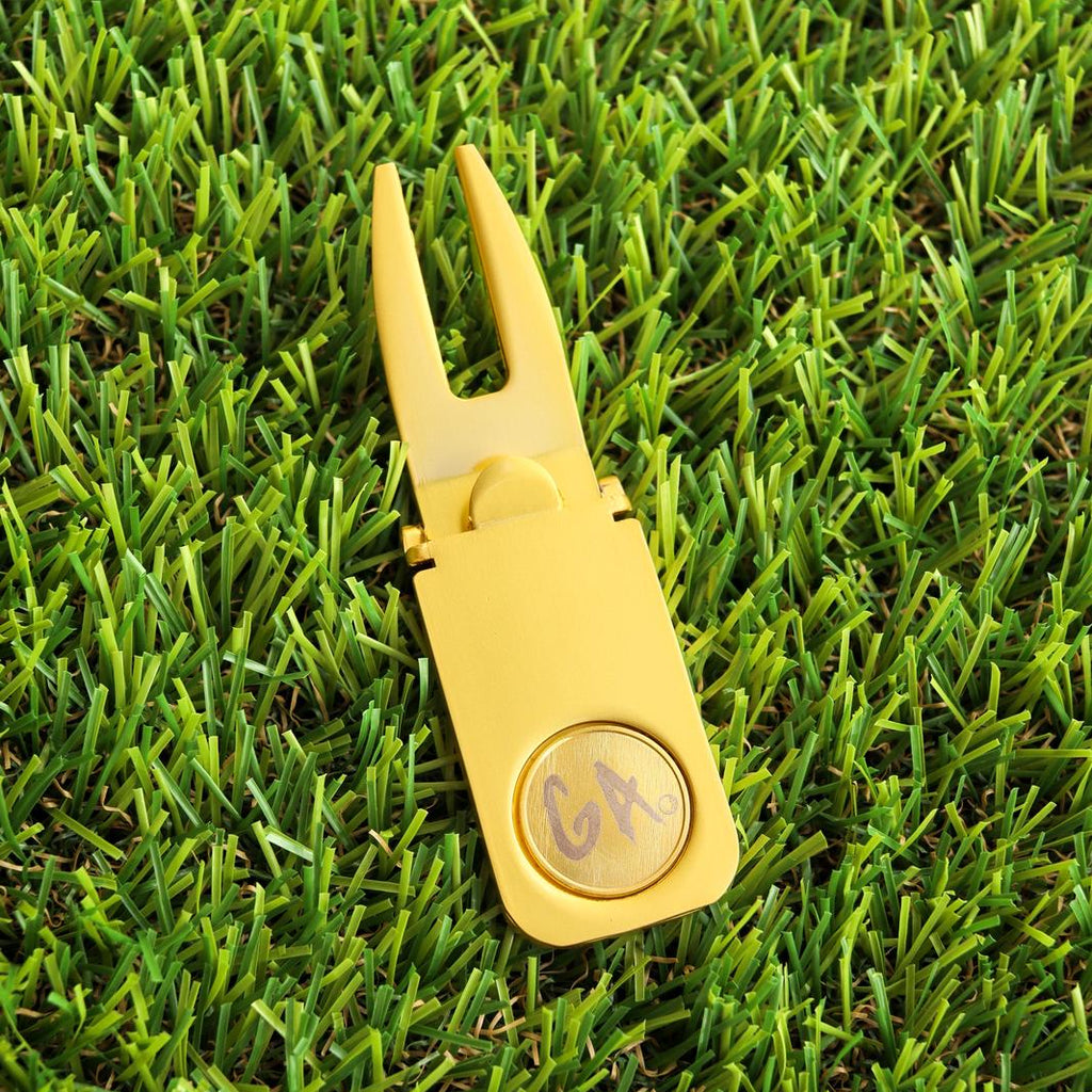 Golferos Anonimos cigar holder/divot tool (gold)