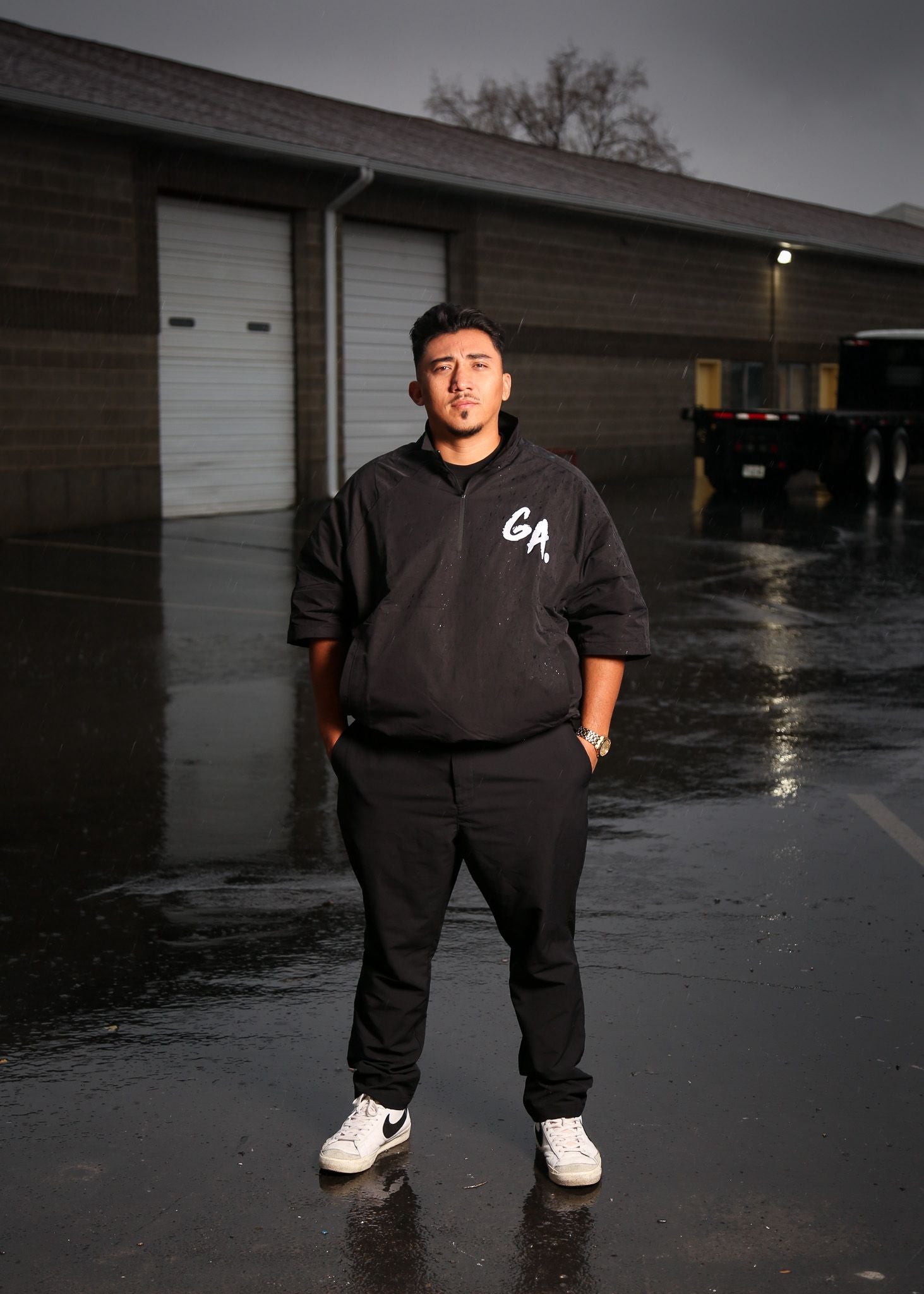 Oversize Vintage Quarter Zip Windbreaker(Black/White)